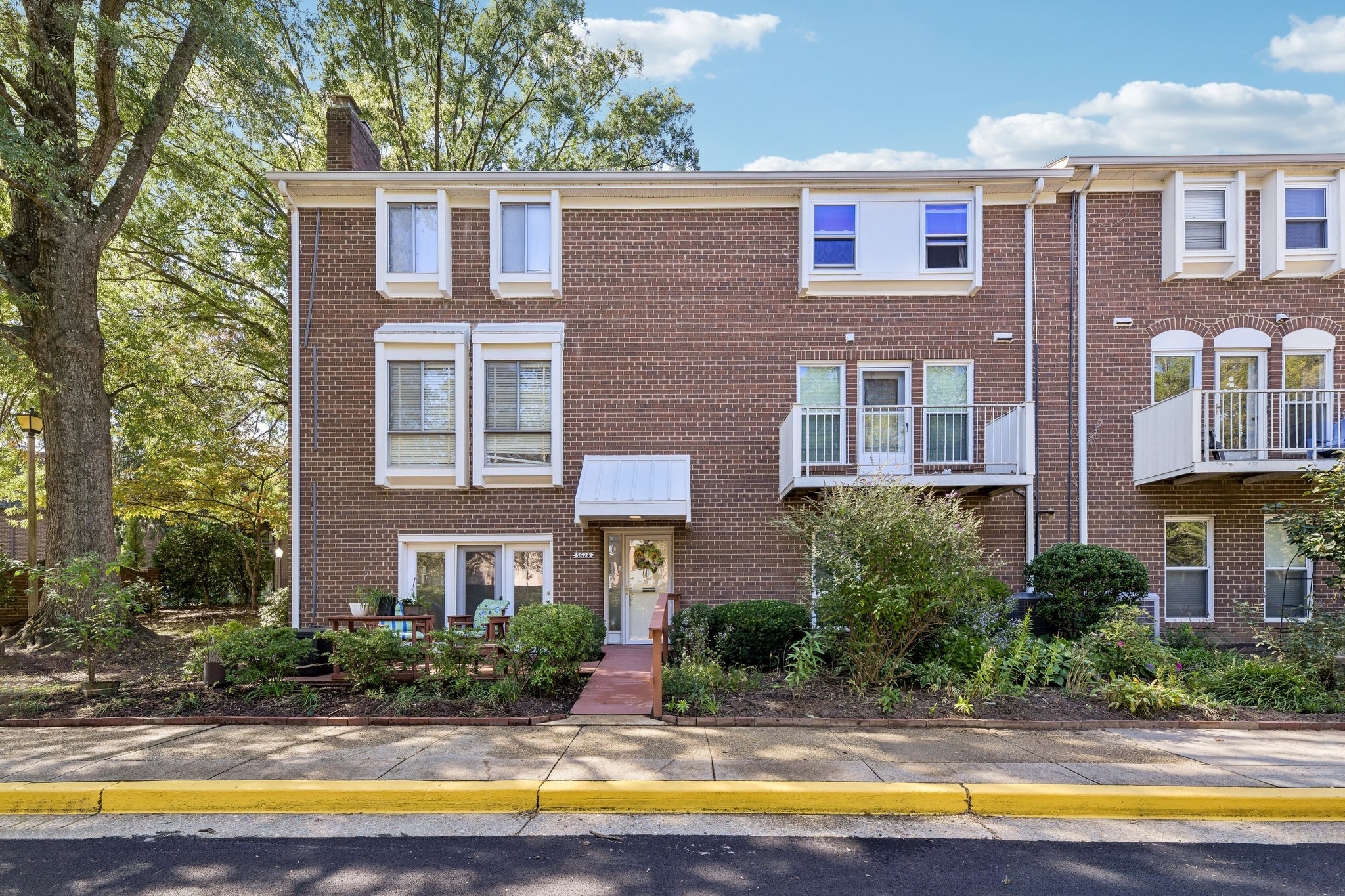 Persimmon Cir-S0910-002.jpg
