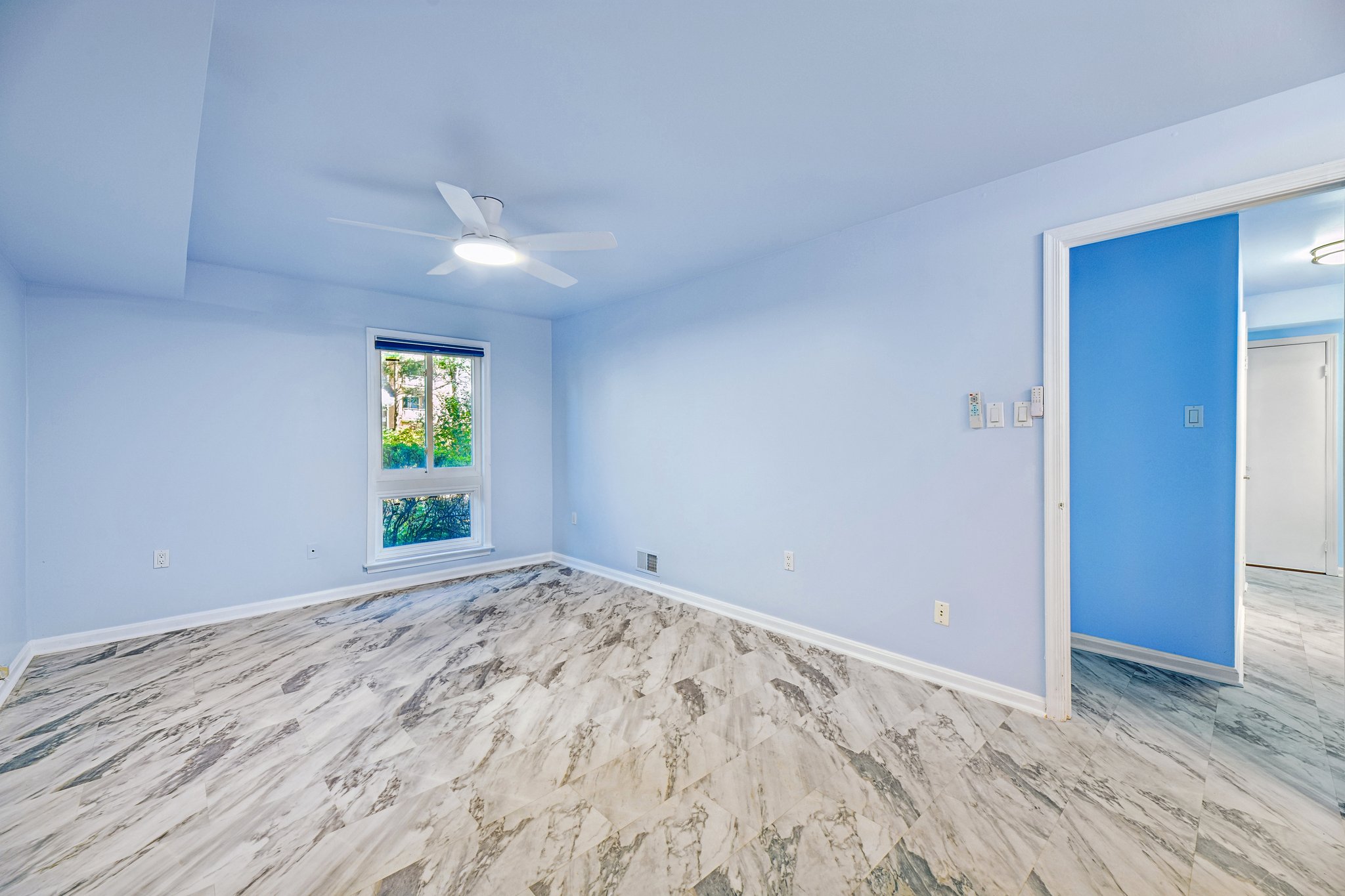 Persimmon Cir-S0910-030.jpg