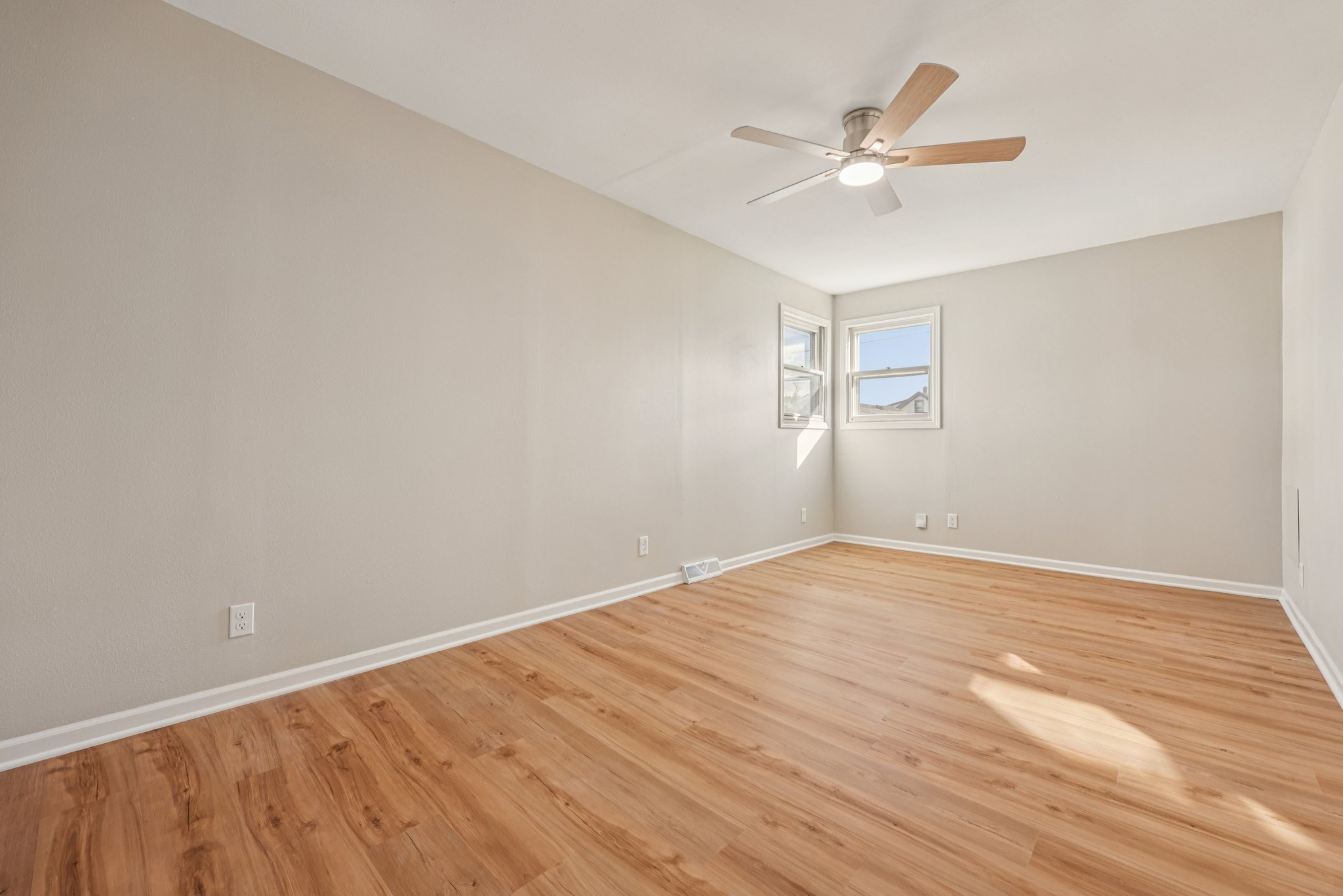 S Ahmedi Ave-S2210-019.jpg