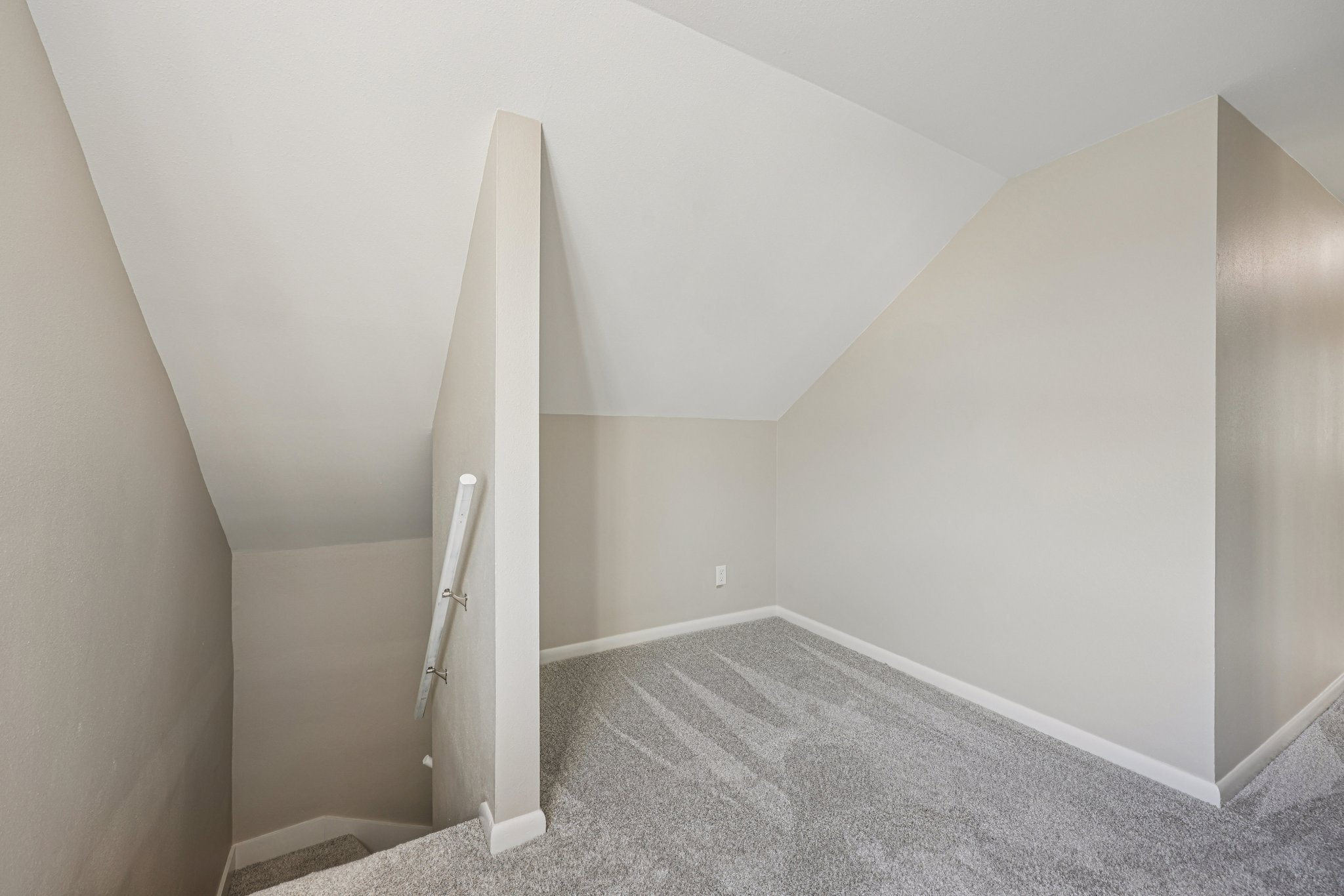 S Ahmedi Ave-S2210-022.jpg