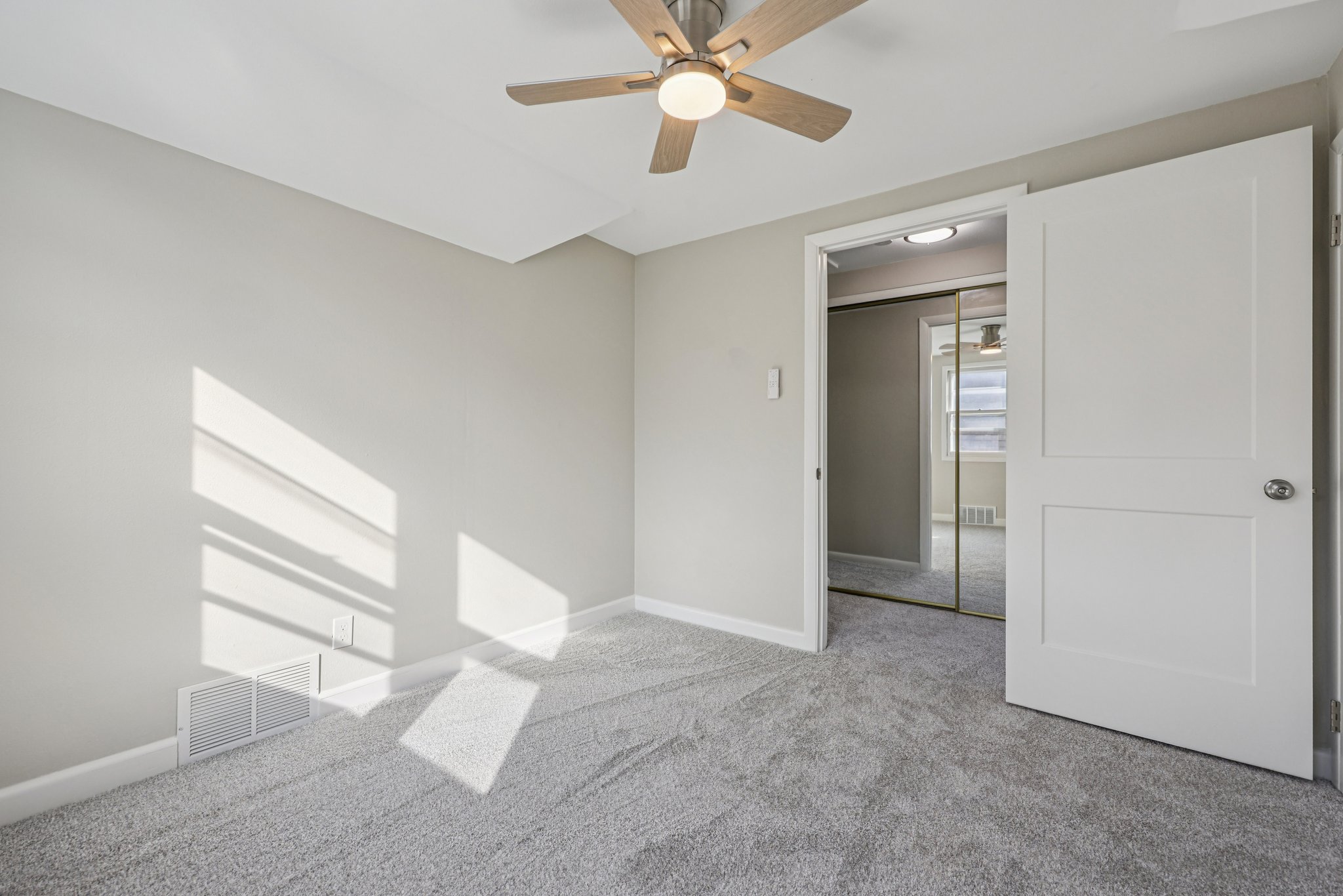 S Ahmedi Ave-S2210-029.jpg
