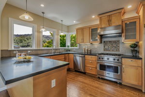 015_3675 Delmont Ave_