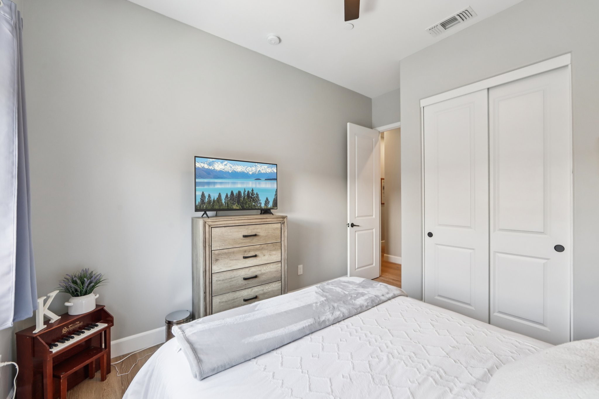 Wyndemere Cir-S1208-033.jpg