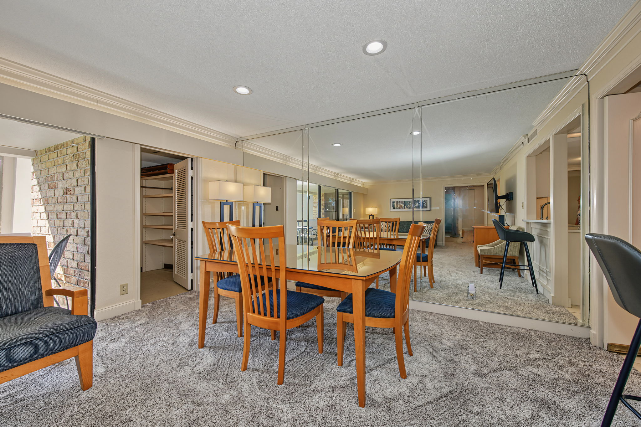 Dining Room 2-e