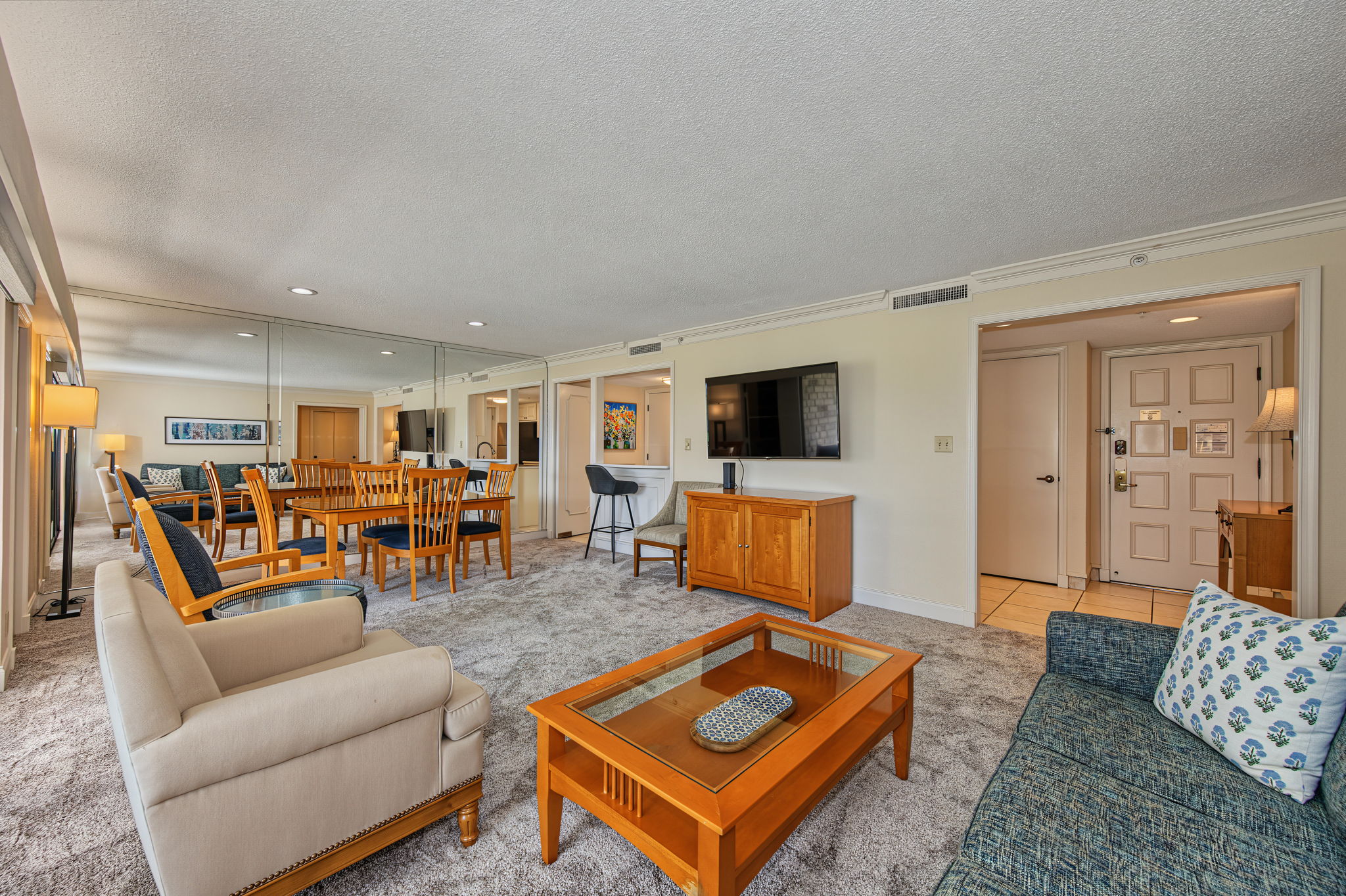 Living Room 4-e