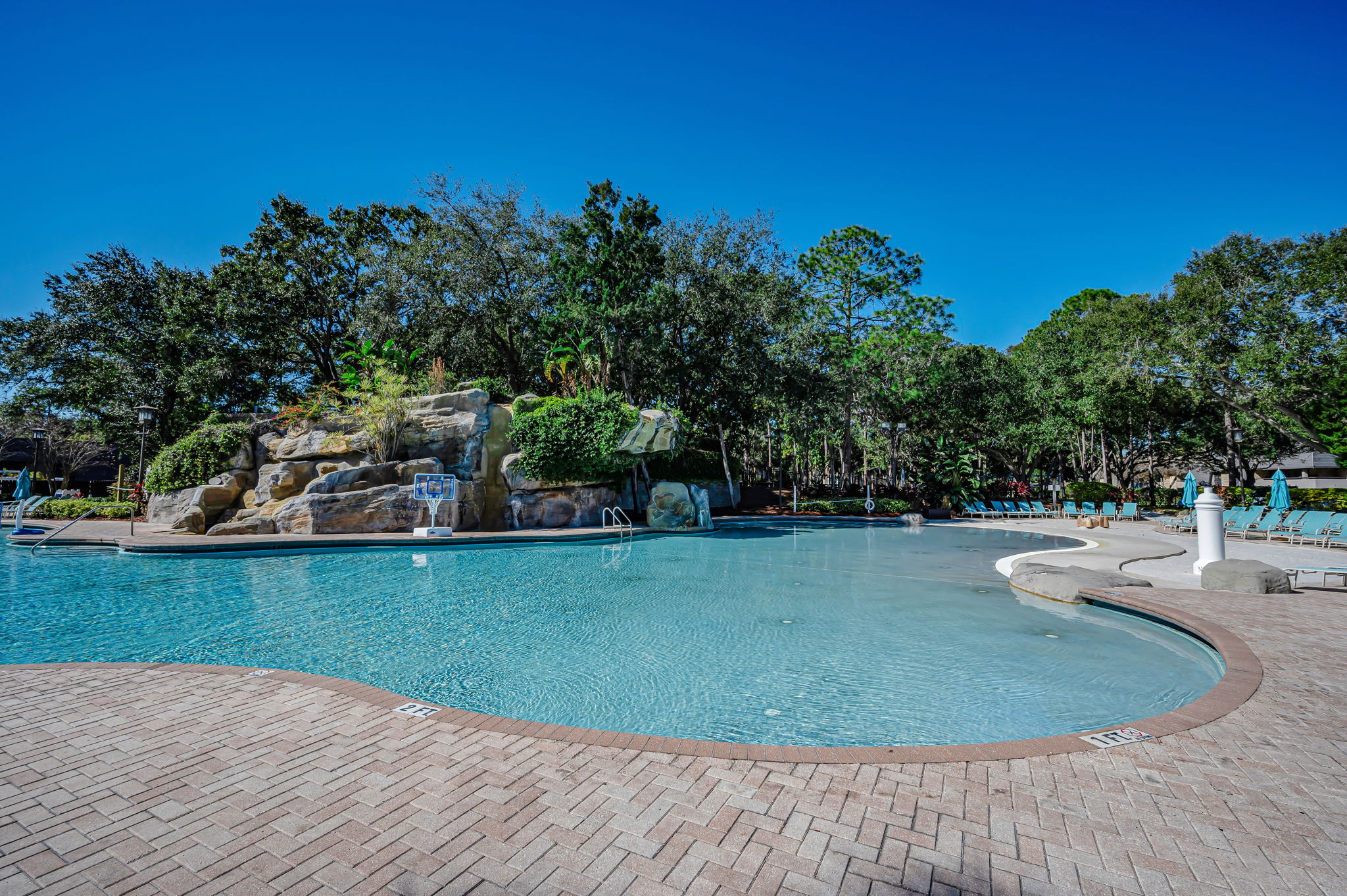 Loch Ness Pool23