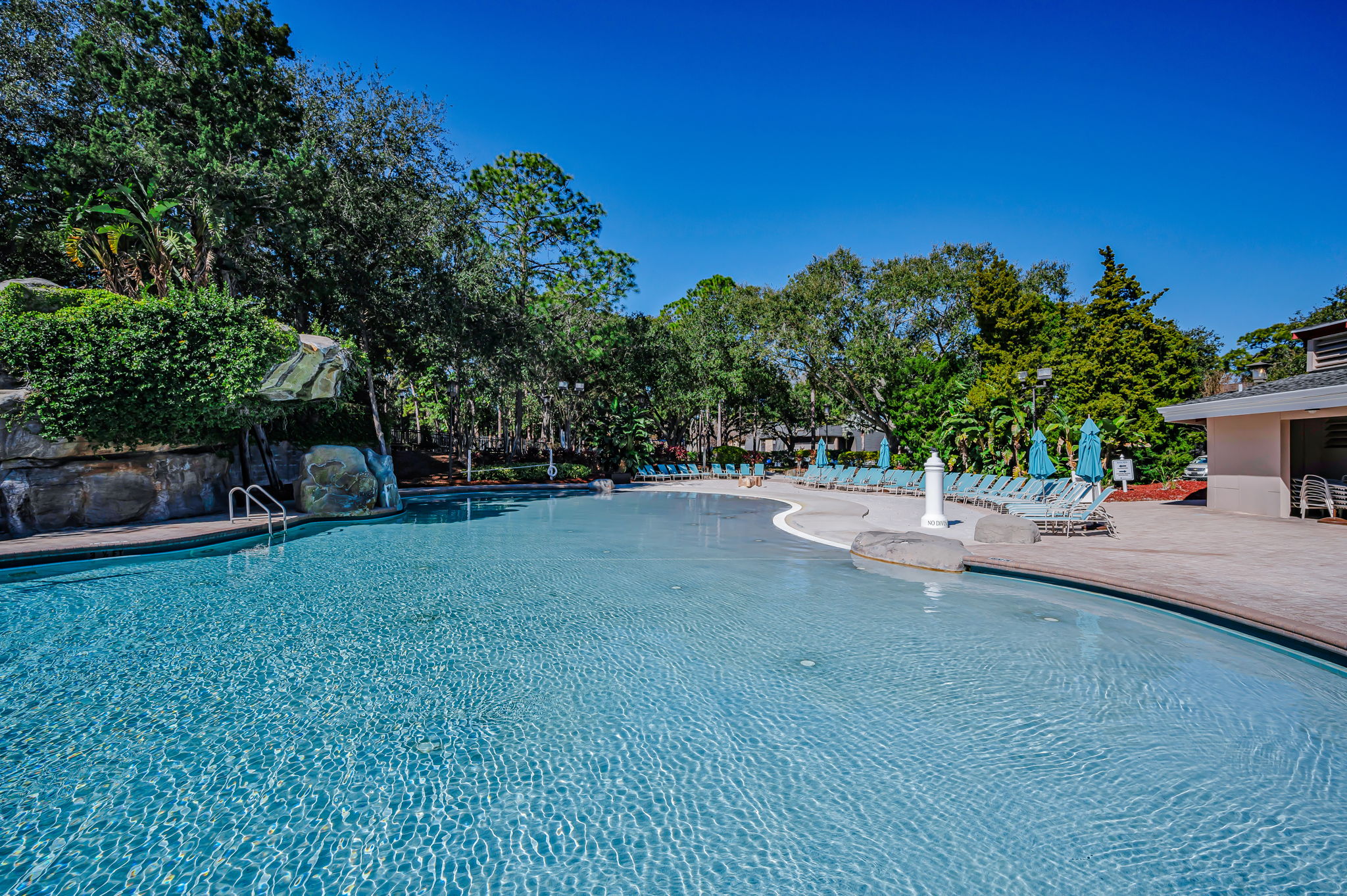 Loch Ness Pool25