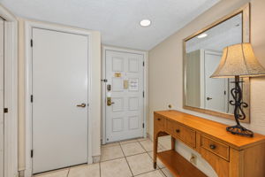Foyer 1