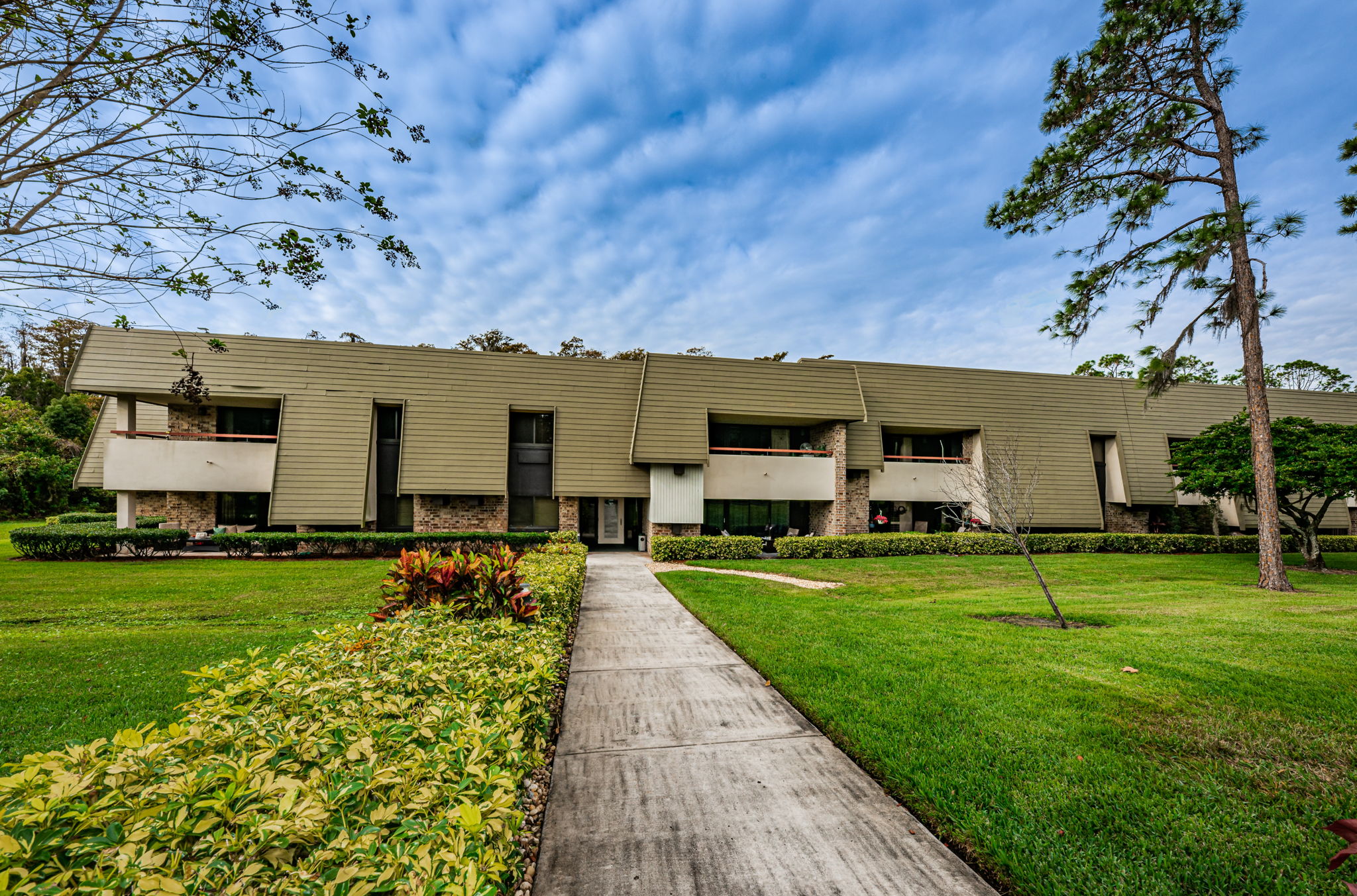Front Exterior6