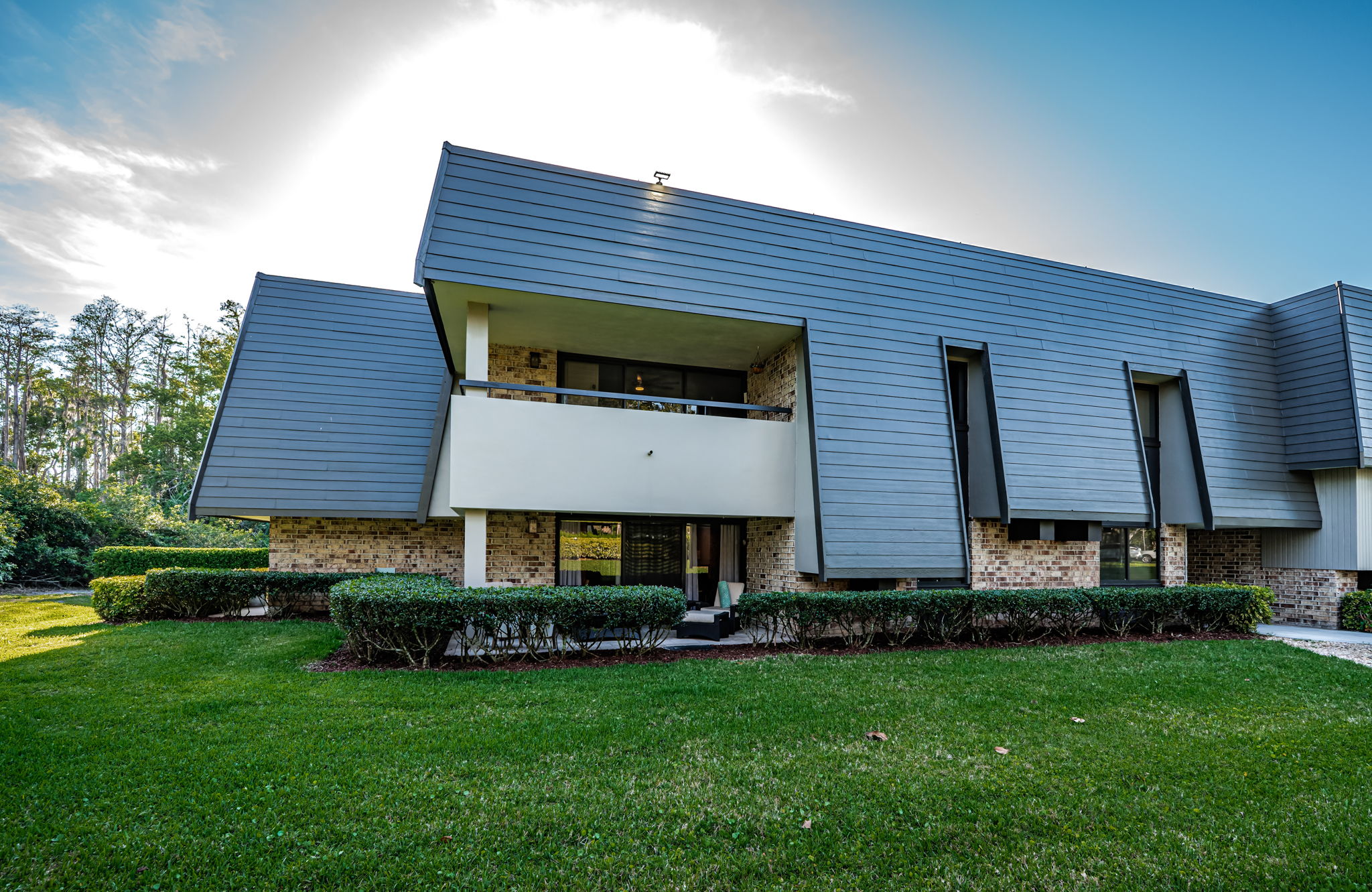 Front Exterior2-3
