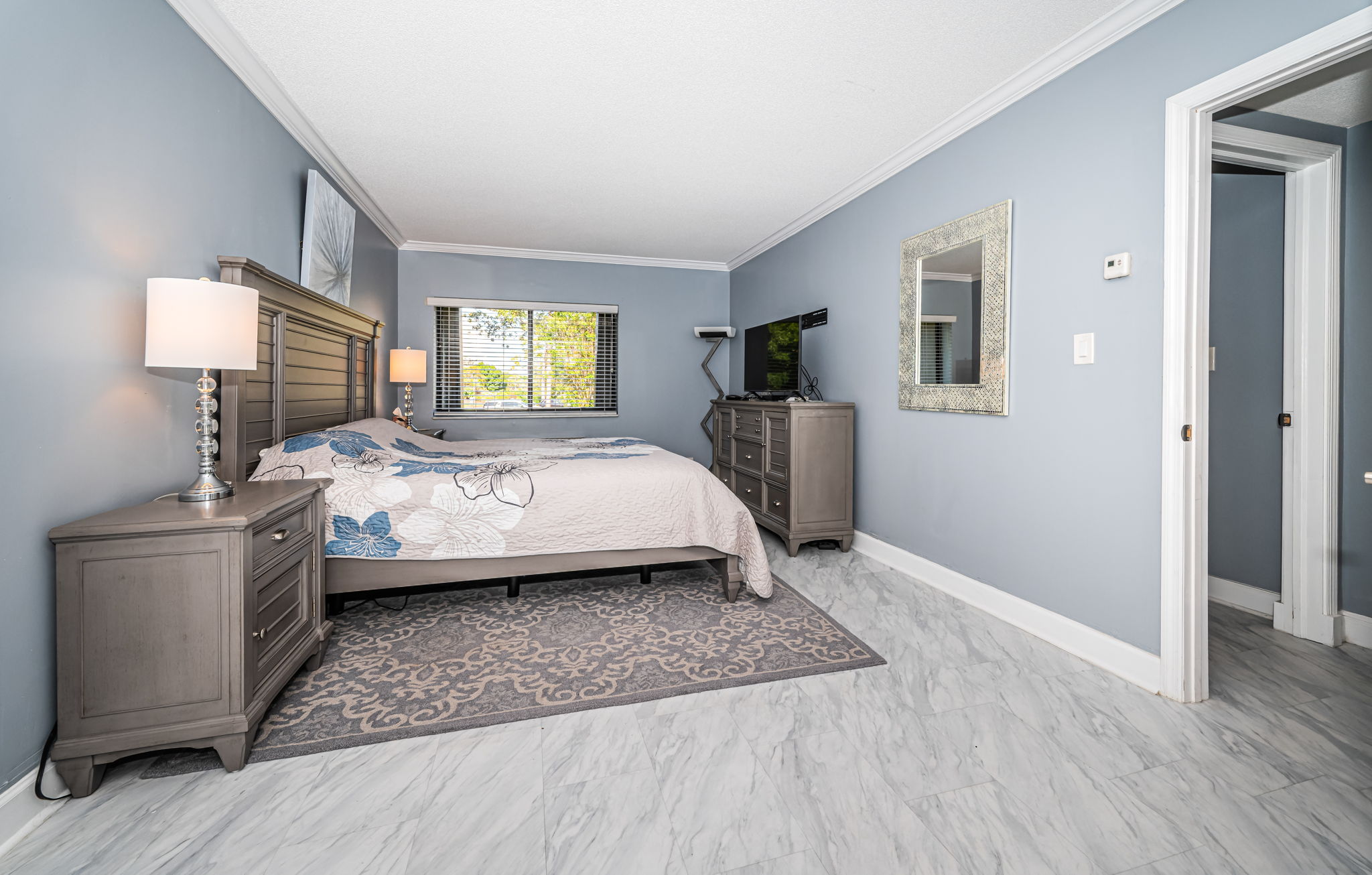Master Bedroom1b-2