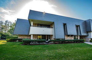 Front Exterior2-3