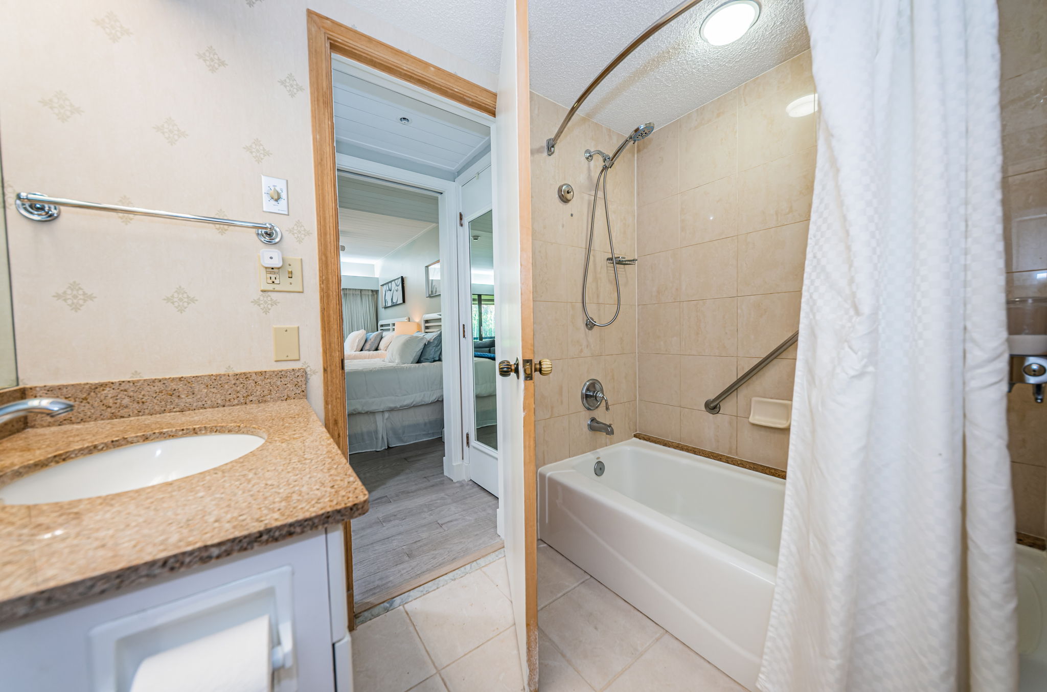 Bathroom1b