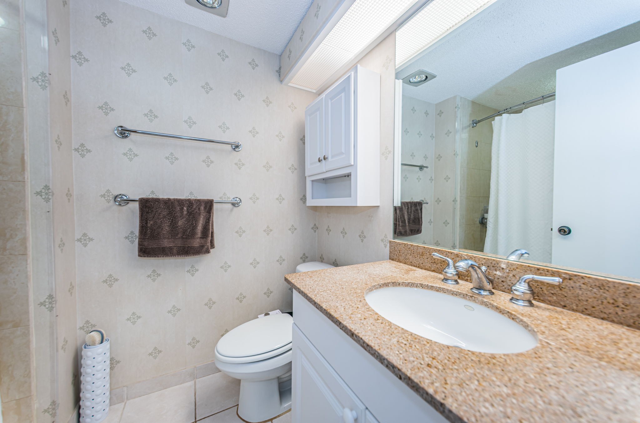 Bathroom1a