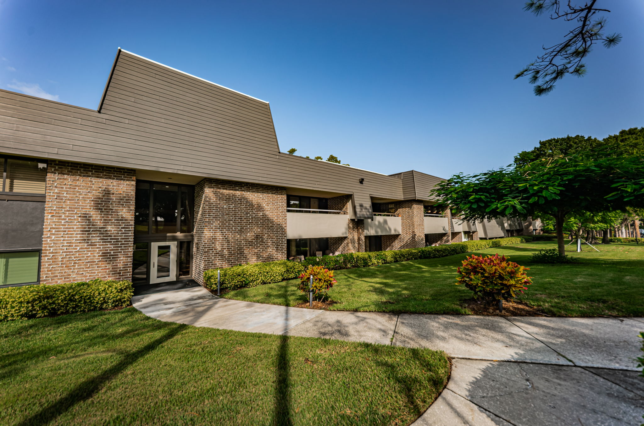 Front Exterior2
