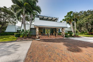 2-Island Golf Club Clubhouse