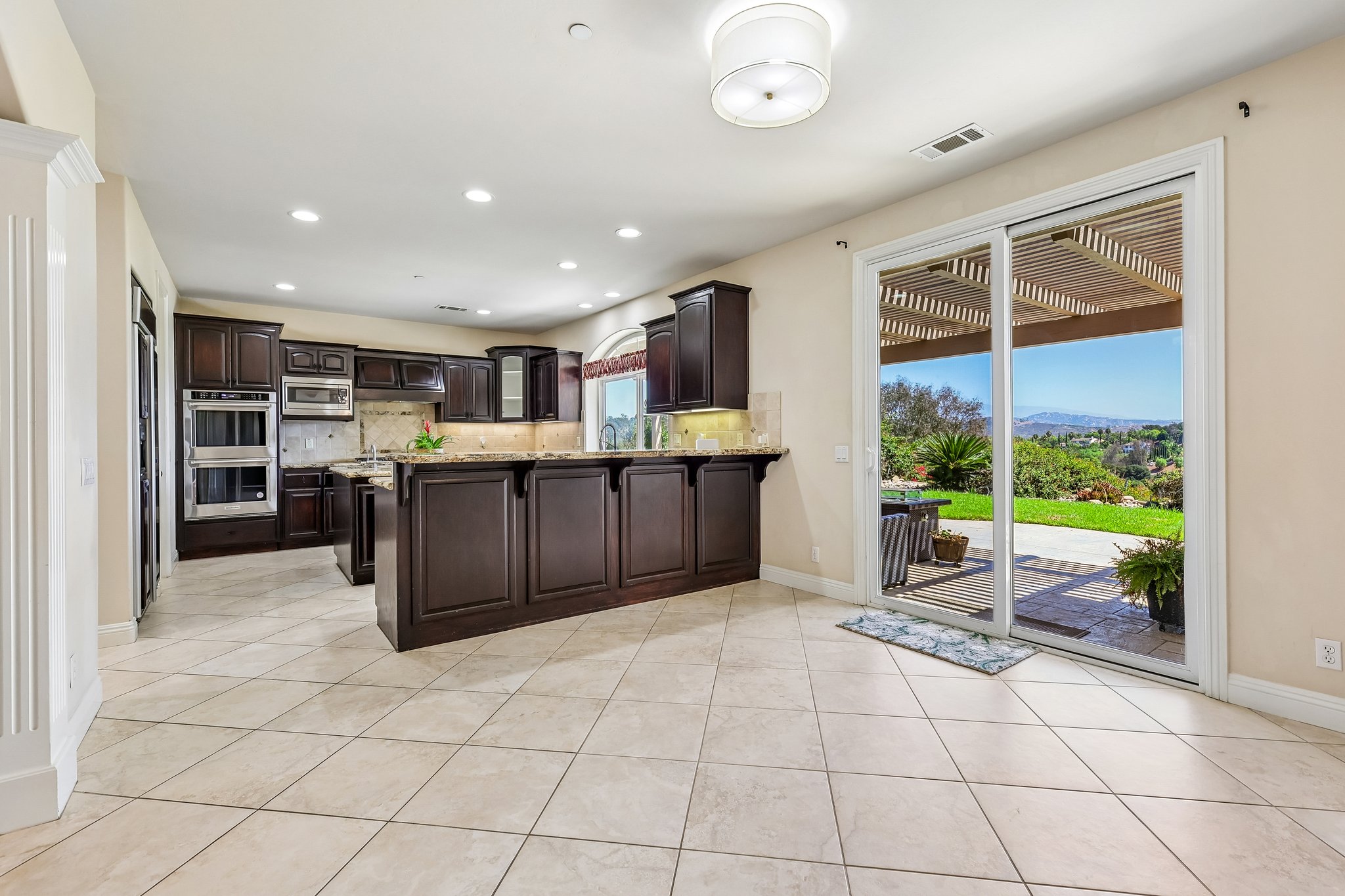 Alta Vista Dr-S1409-011.jpg