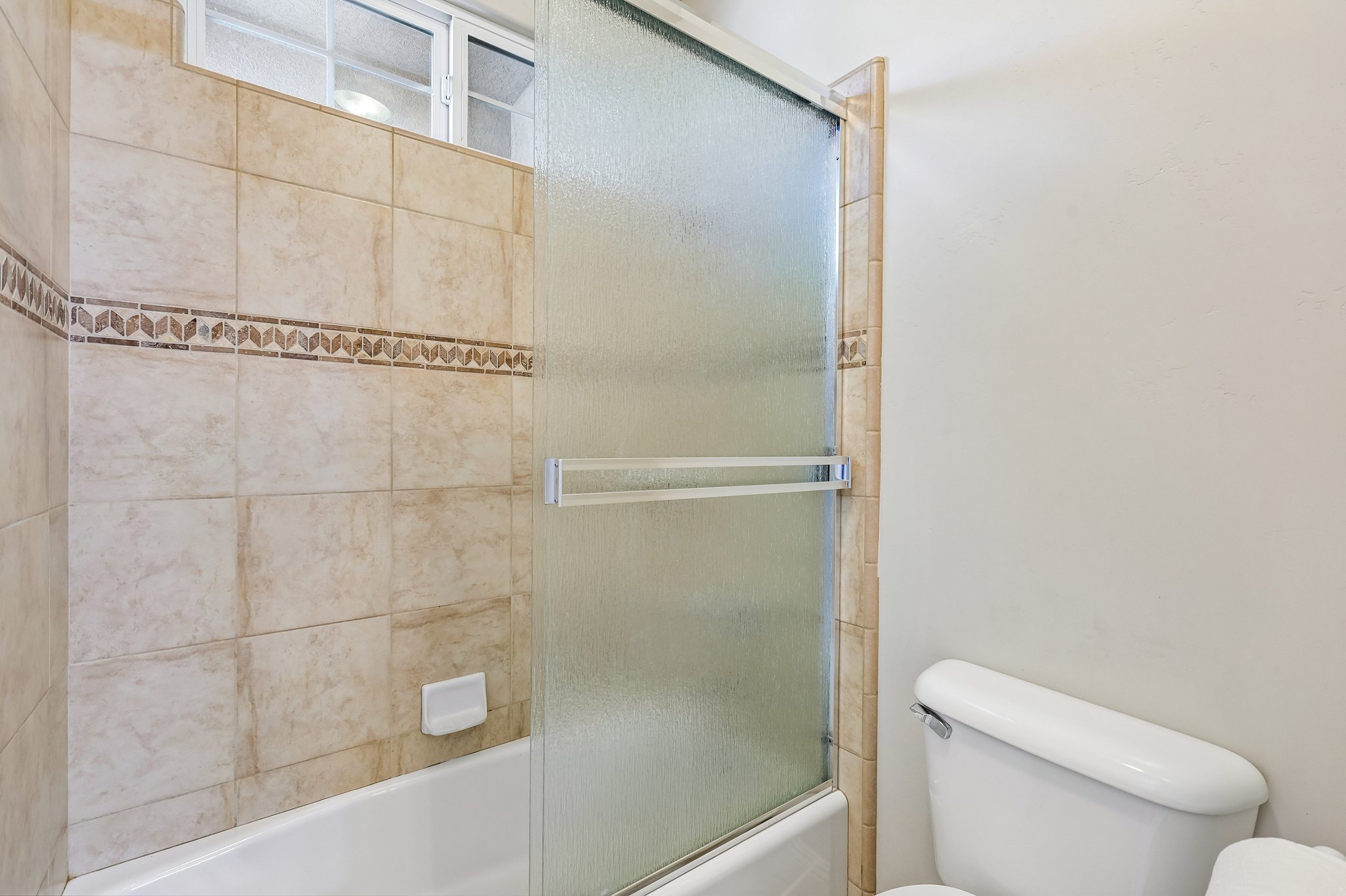 Alta Vista Dr-S1409-027.jpg