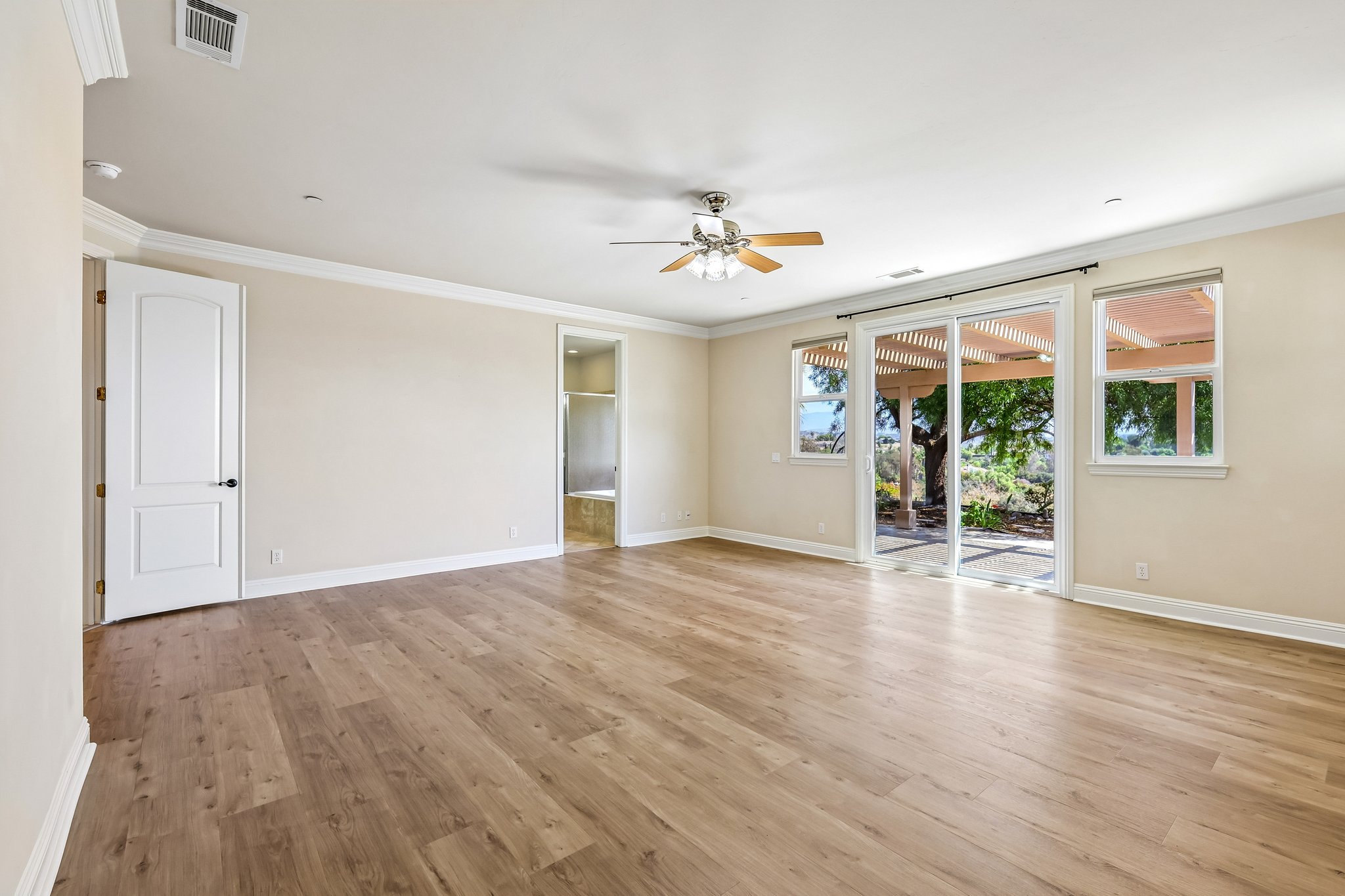 Alta Vista Dr-S1409-033.jpg