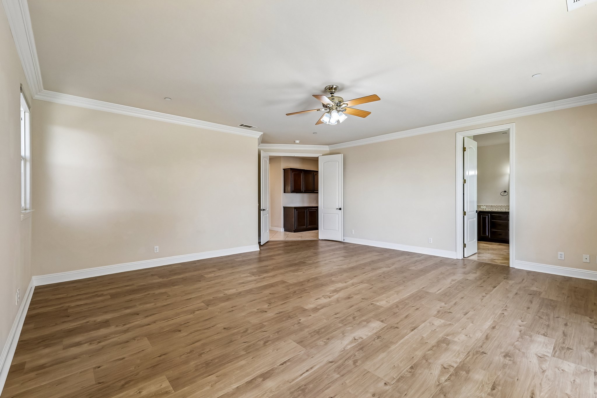 Alta Vista Dr-S1409-034.jpg