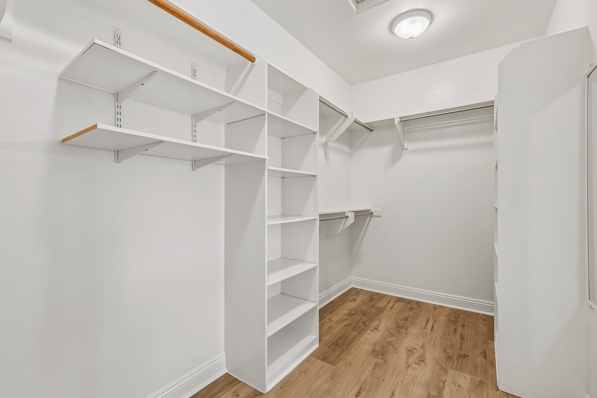 Alta Vista Dr-S1409-040.jpg