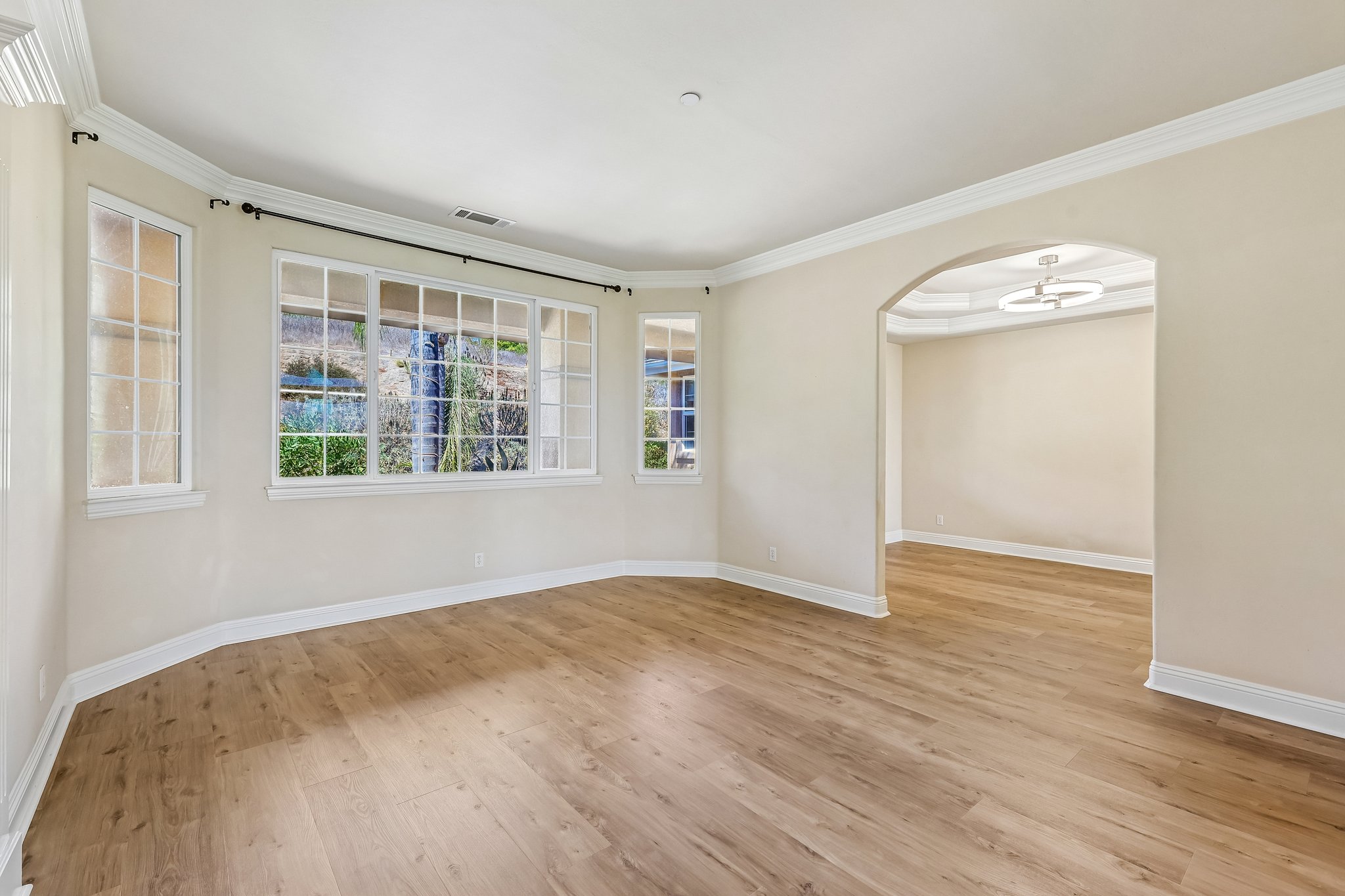 Alta Vista Dr-S1409-044.jpg