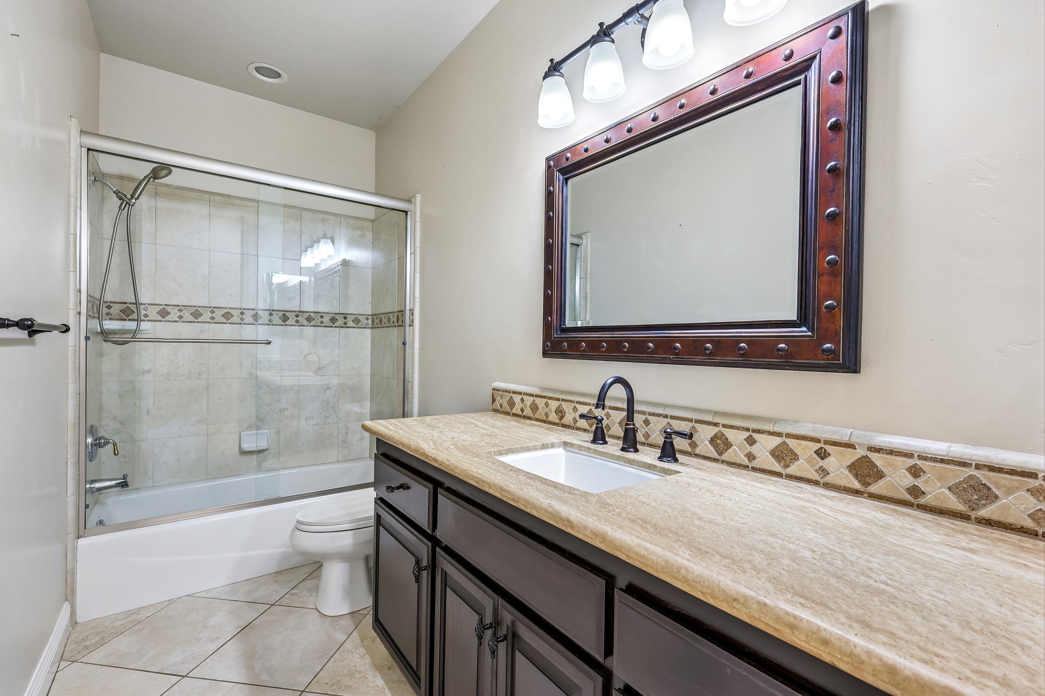 Alta Vista Dr-S1409-050.jpg