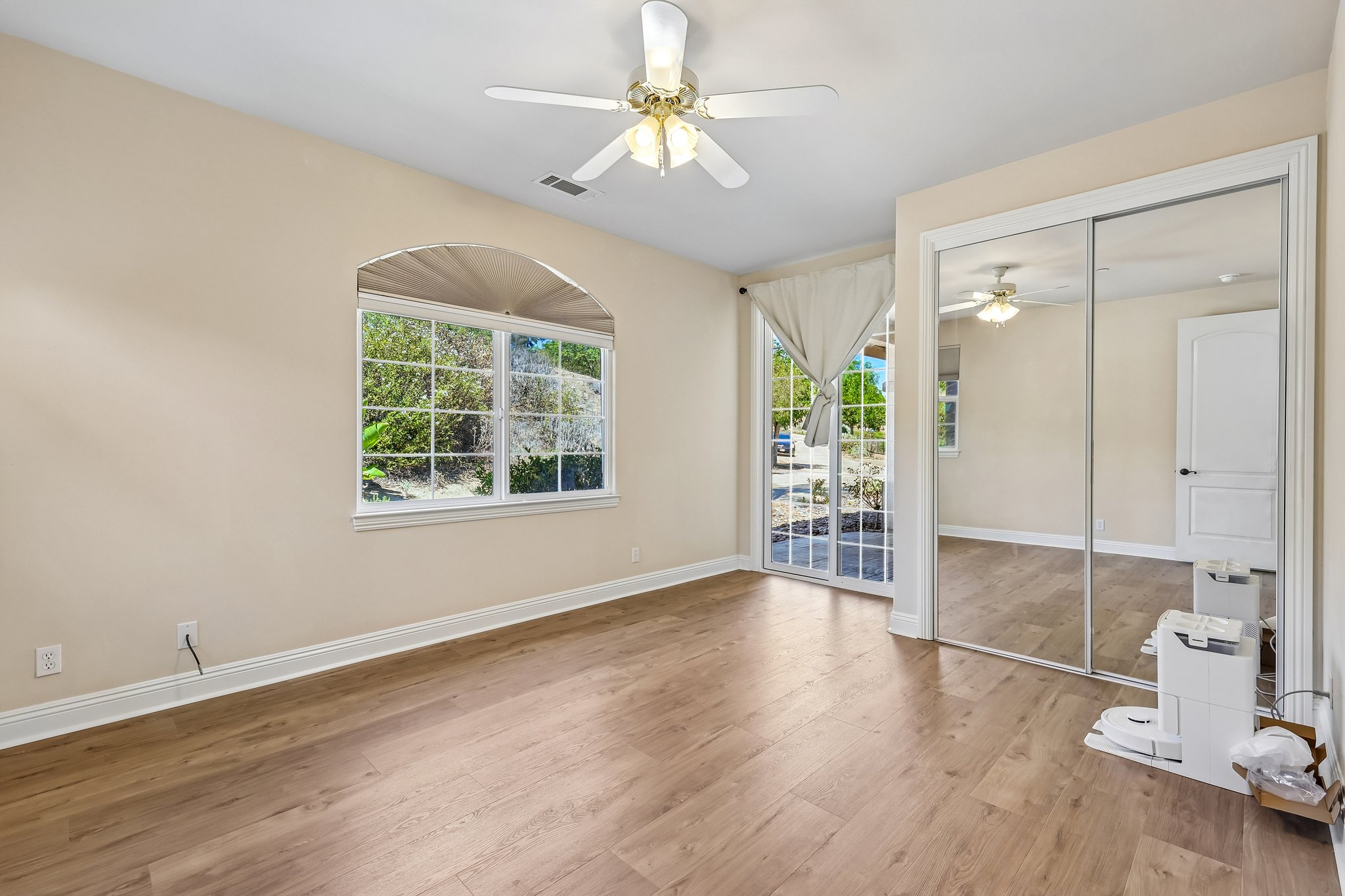Alta Vista Dr-S1409-051.jpg