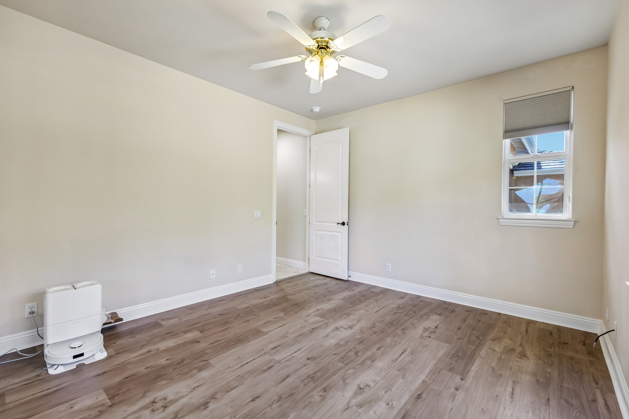 Alta Vista Dr-S1409-053.jpg