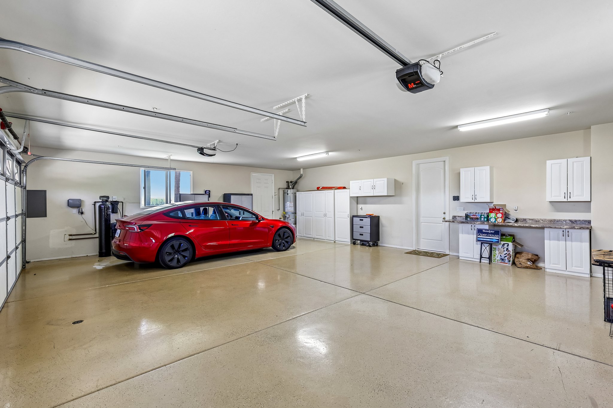 Alta Vista Dr-S1409-055.jpg