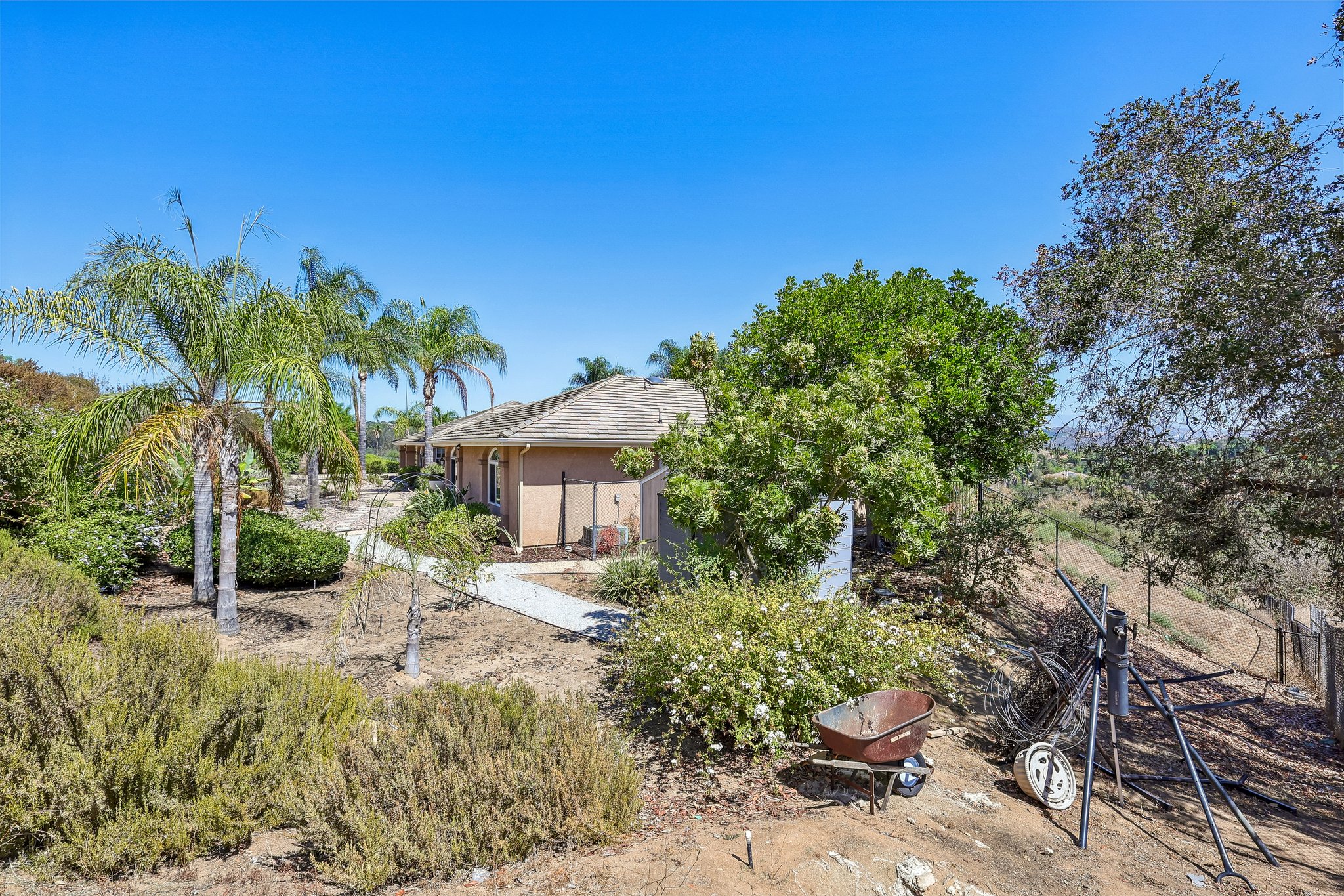 Alta Vista Dr-S1409-063.jpg