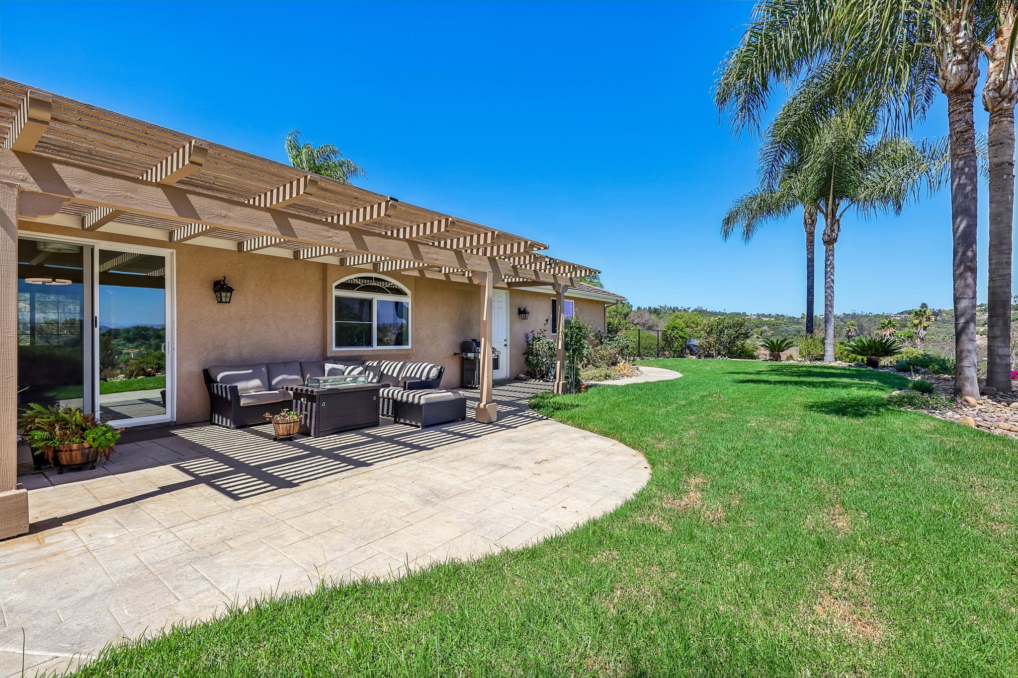 Alta Vista Dr-S1409-066.jpg