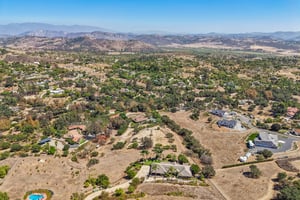 Alta Vista Dr-S1409-078.jpg