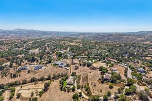 Alta Vista Dr-S1409-082.jpg