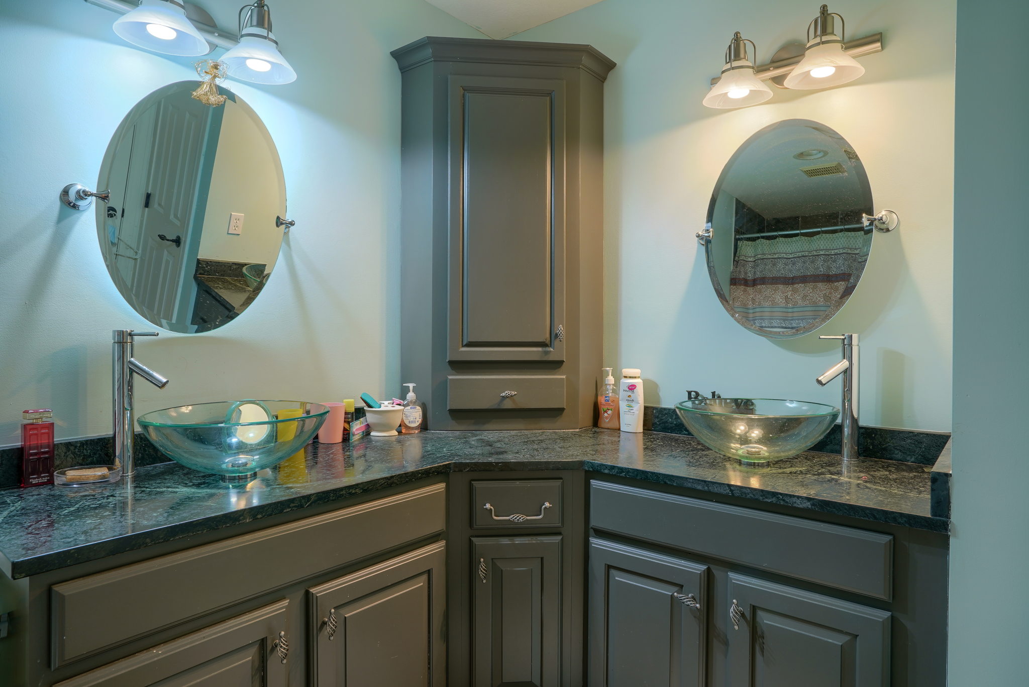 3676 Sutton Place (50)