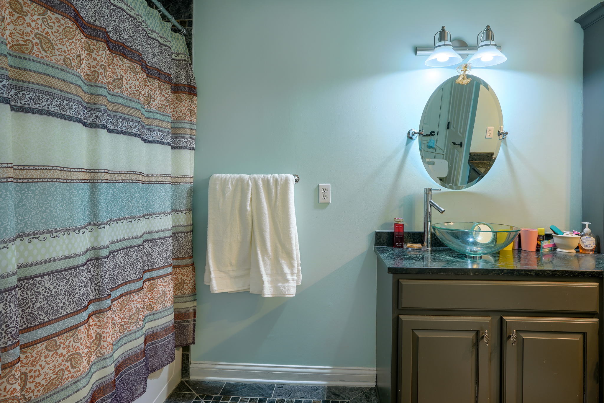 3676 Sutton Place (51)