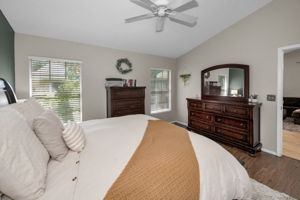 Primary Bedroom1b