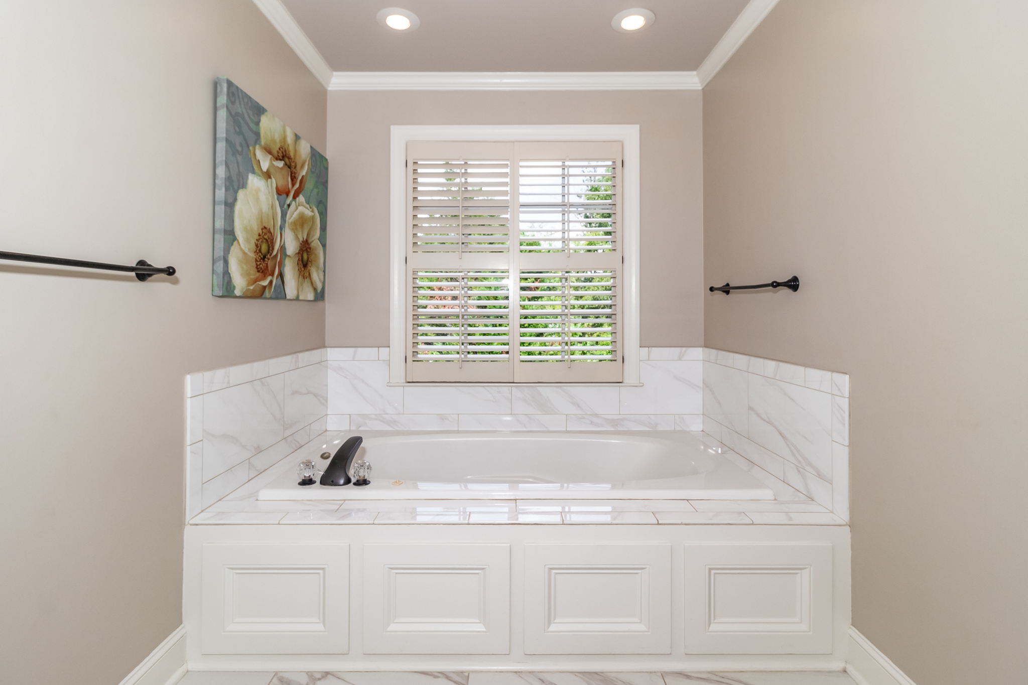 Owner's En-Suite Bath