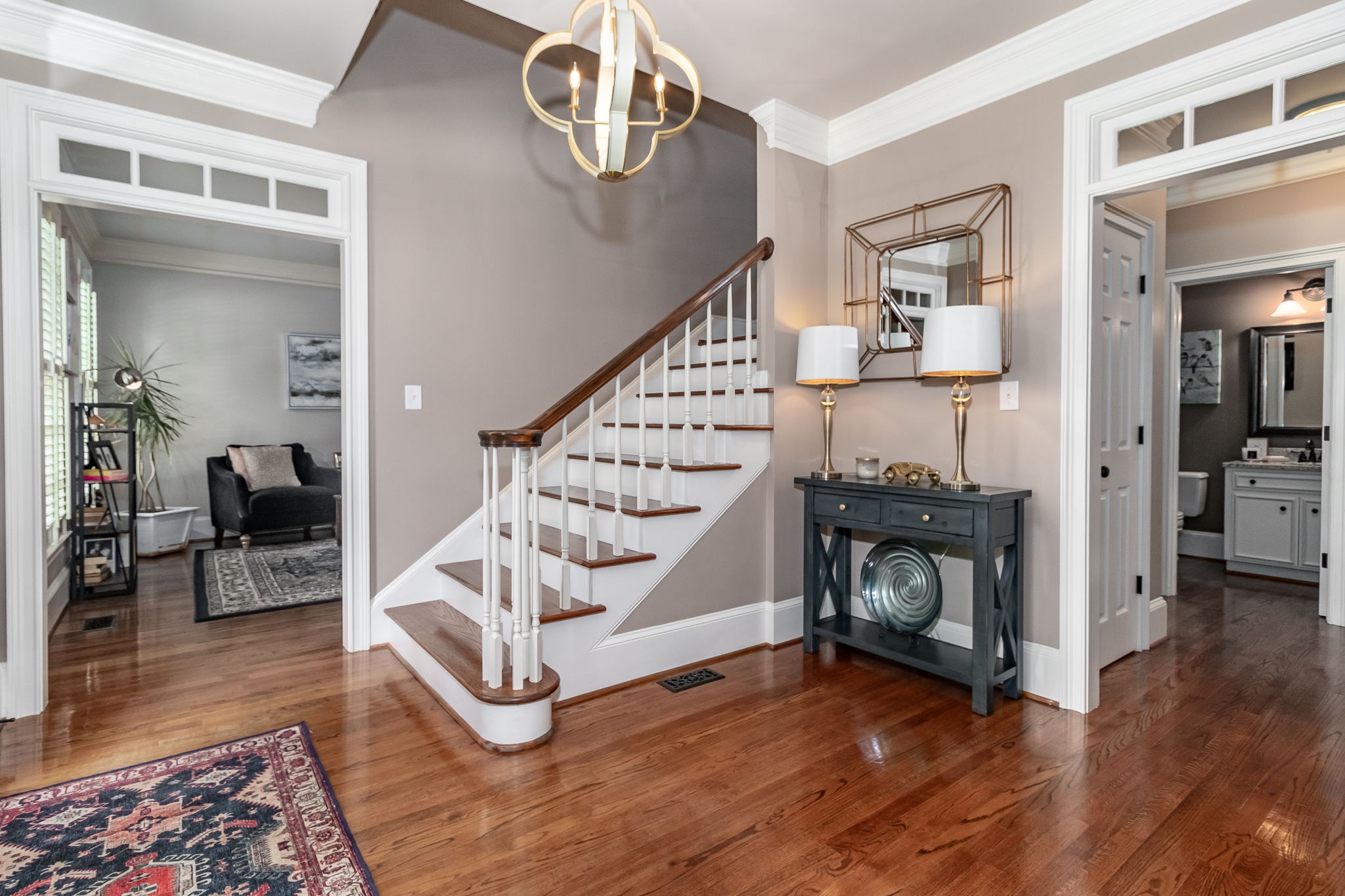 Entryway/Staircase