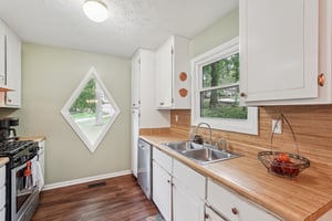 Regent Dr-3004-016.jpg
