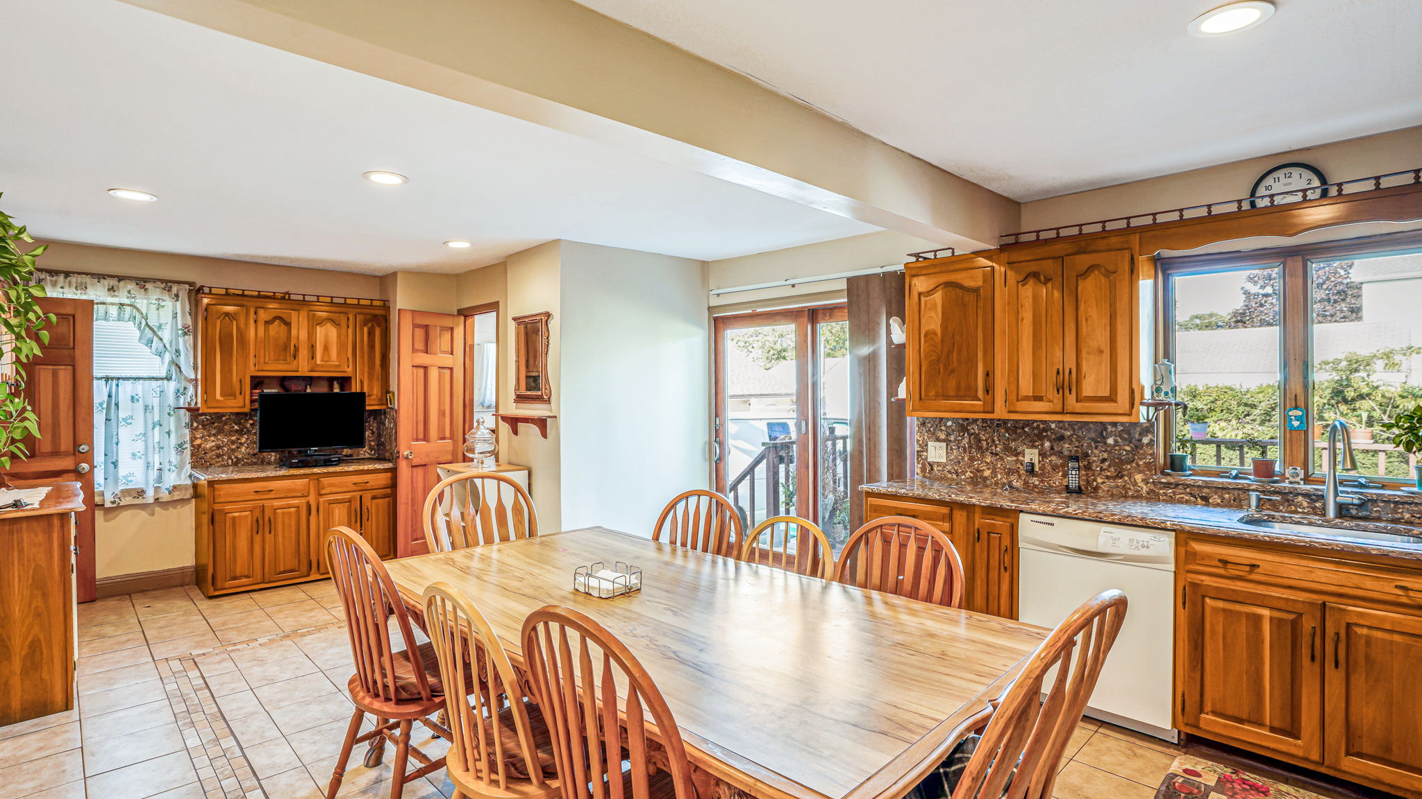 368 Hewlett Pkwy, Hewlett, NY 11557, USA Photo 15