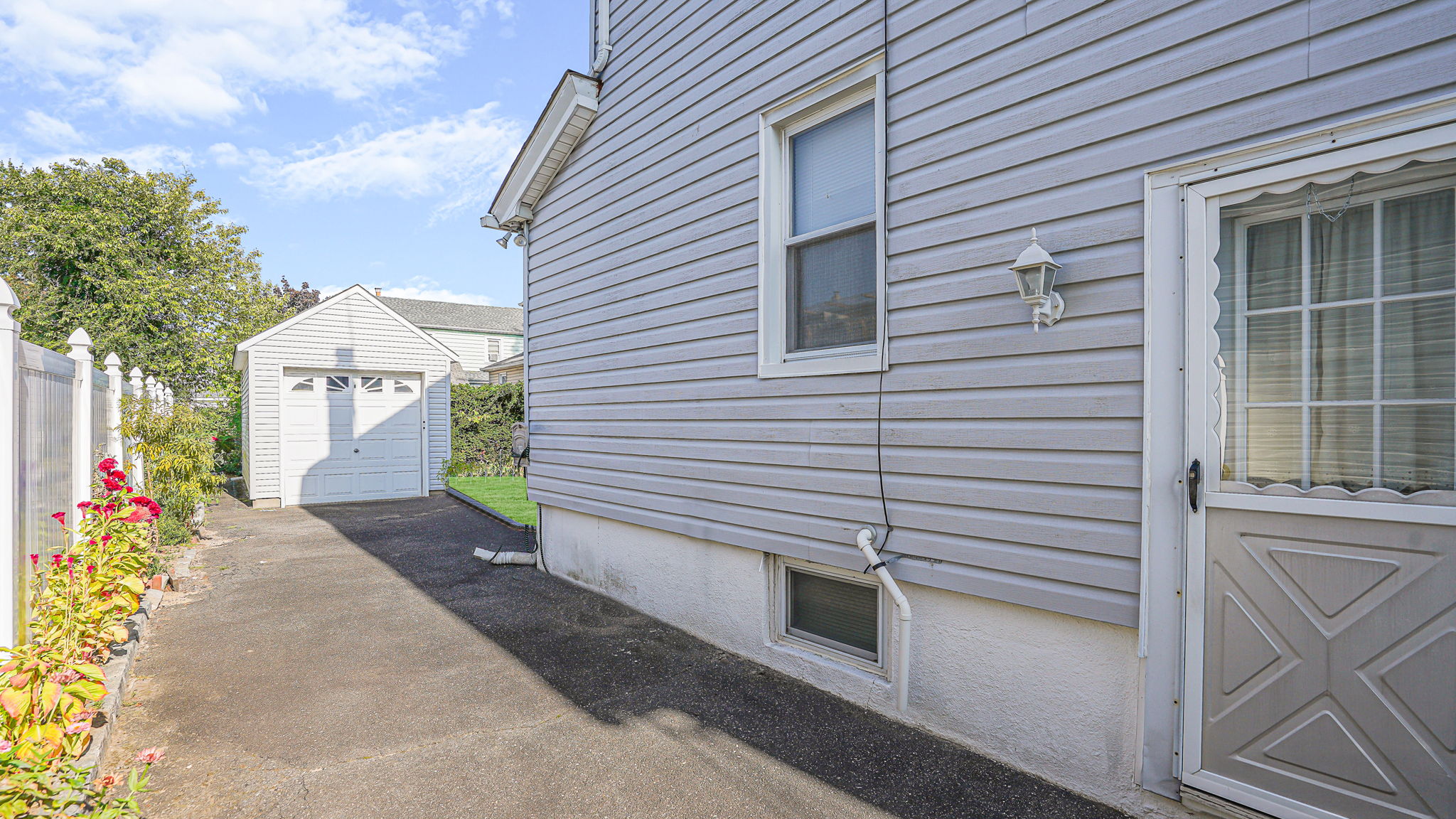 368 Hewlett Pkwy, Hewlett, NY 11557, USA Photo 3