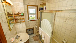 368 Hewlett Pkwy, Hewlett, NY 11557, USA Photo 19