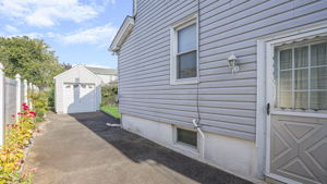 368 Hewlett Pkwy, Hewlett, NY 11557, USA Photo 2