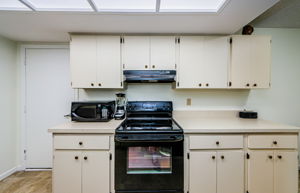 Kitchen 3-2