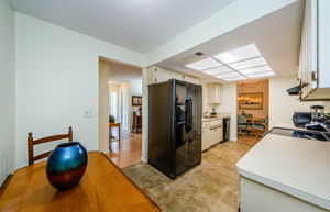 Kitchen Eat-In 3-2