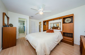 Master Bedroom 1c-2