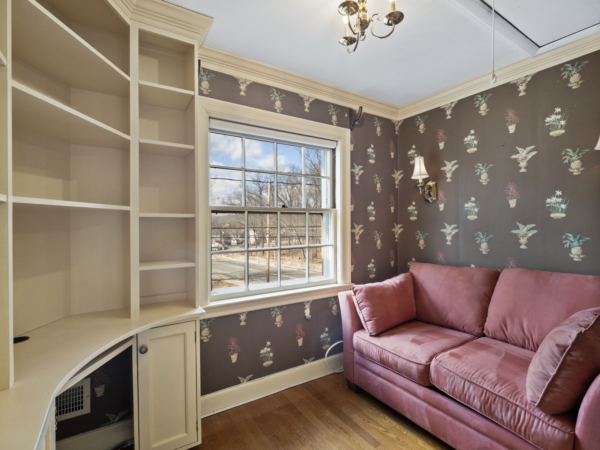 368 W Roxbury Pkwy, Boston, MA 38
