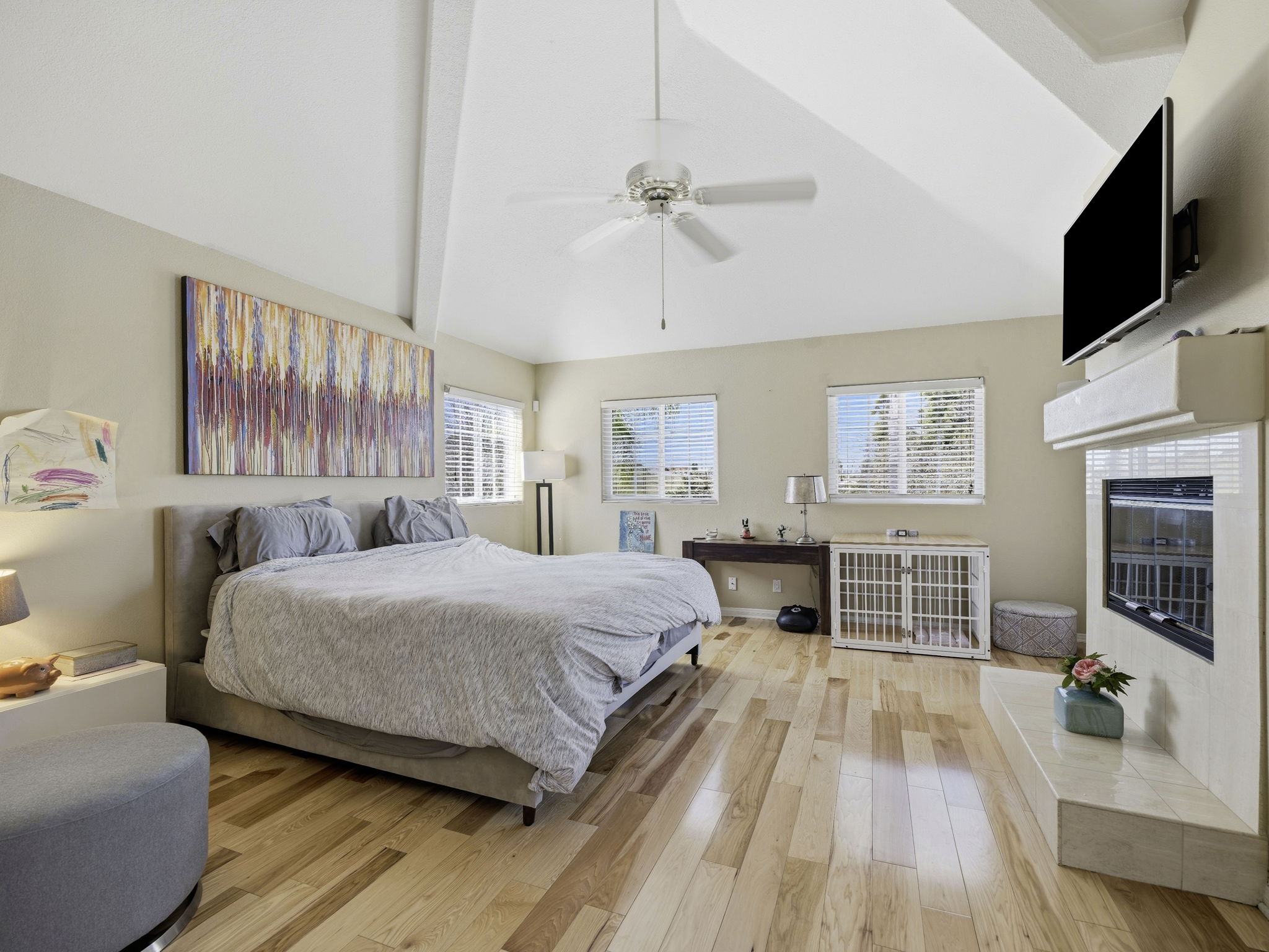 Master Bedroom Sitting area bedroom 2