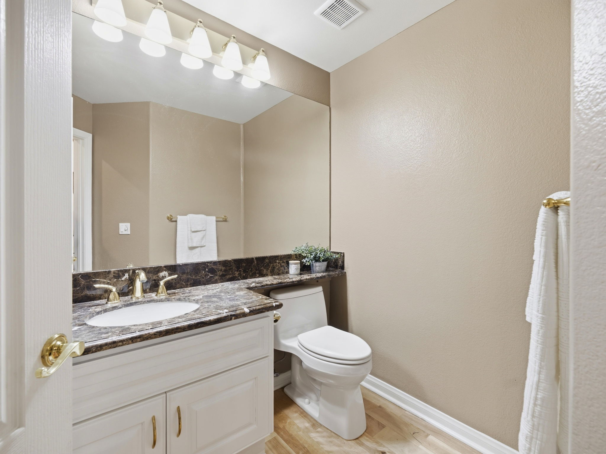 1st floor Powder Room